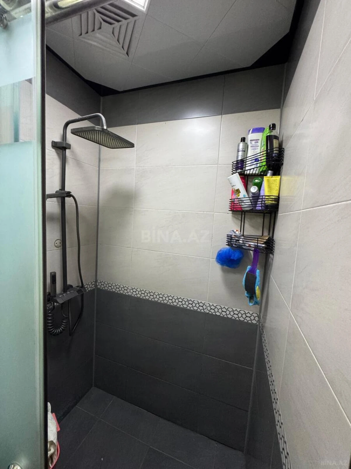 Satılır 4 otaqlı mənzil 100 m²