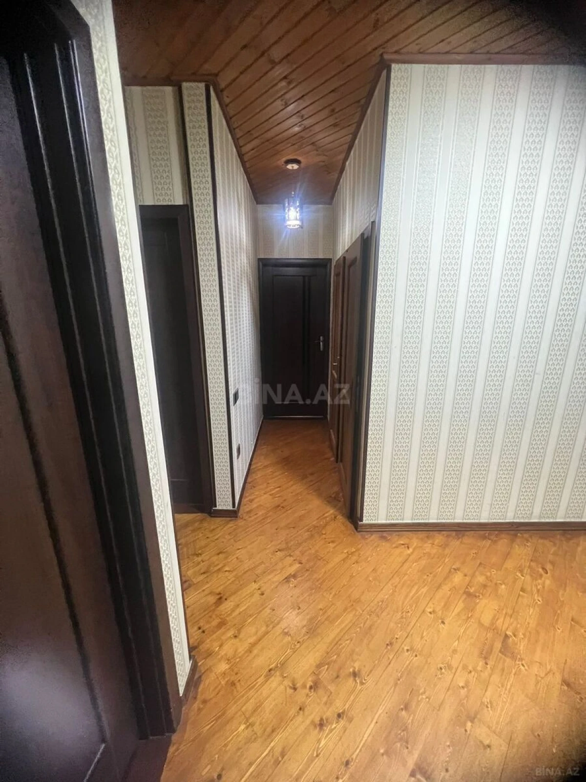 Satılır 4 otaqlı mənzil 100 m²