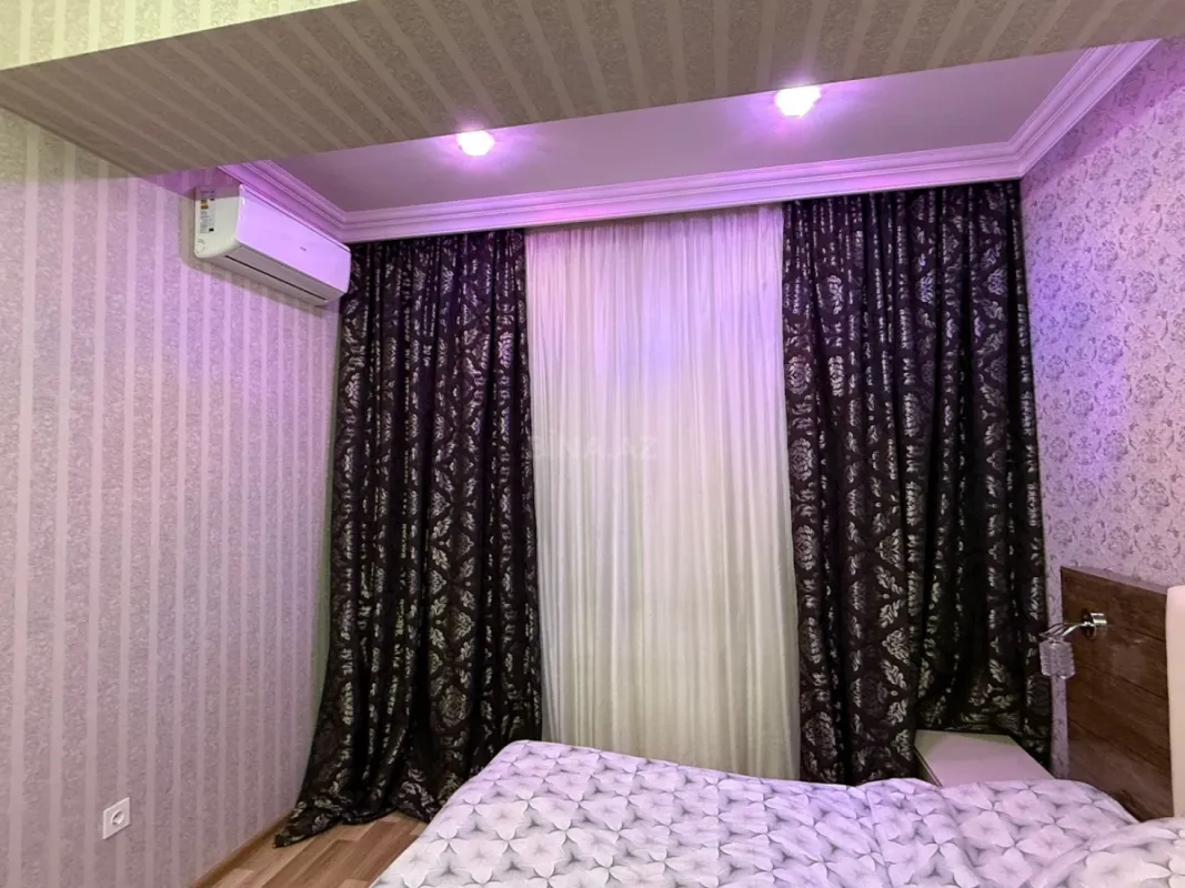 Kirayə verilir 2 otaqlı mənzil 75 m²