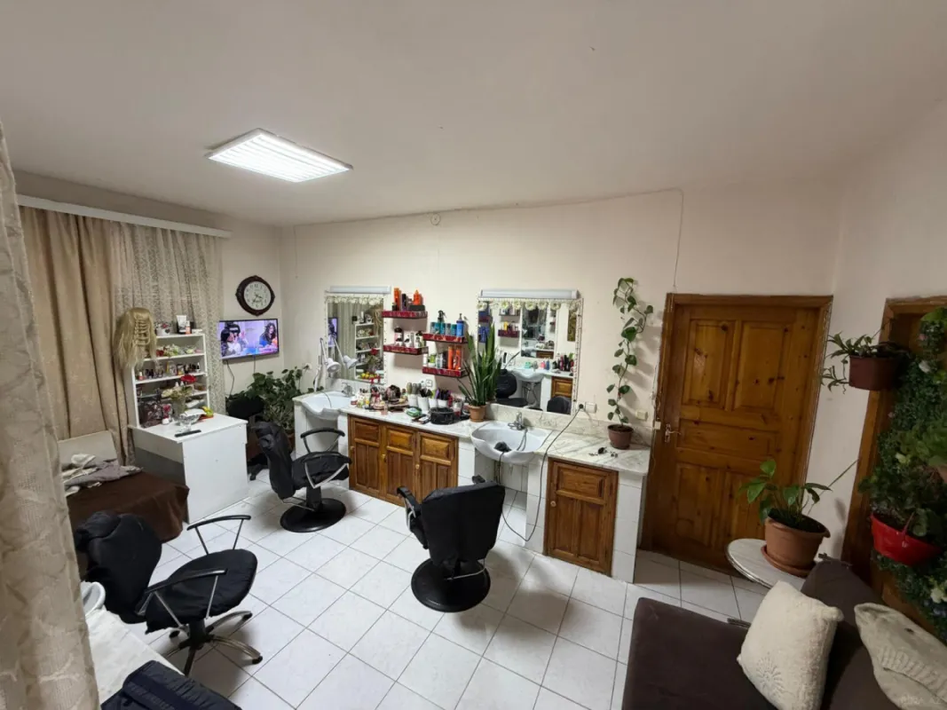 Satılır obyekt 42 m²