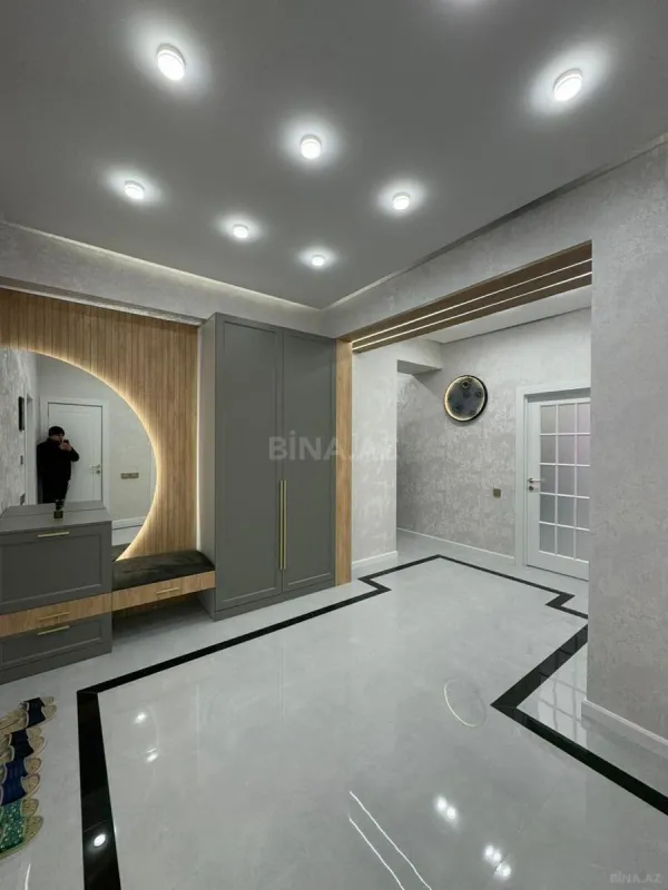 Satılır 2 otaqlı mənzil 84 m²