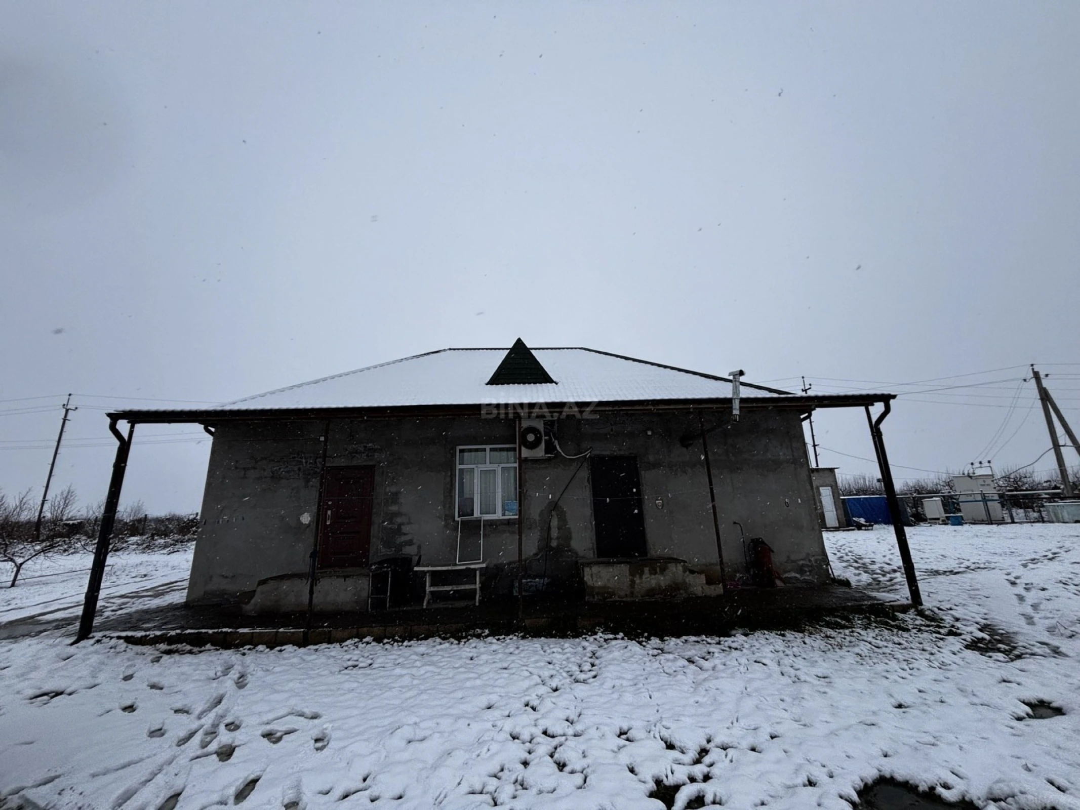 Satılır torpaq sahəsi 1400 m²