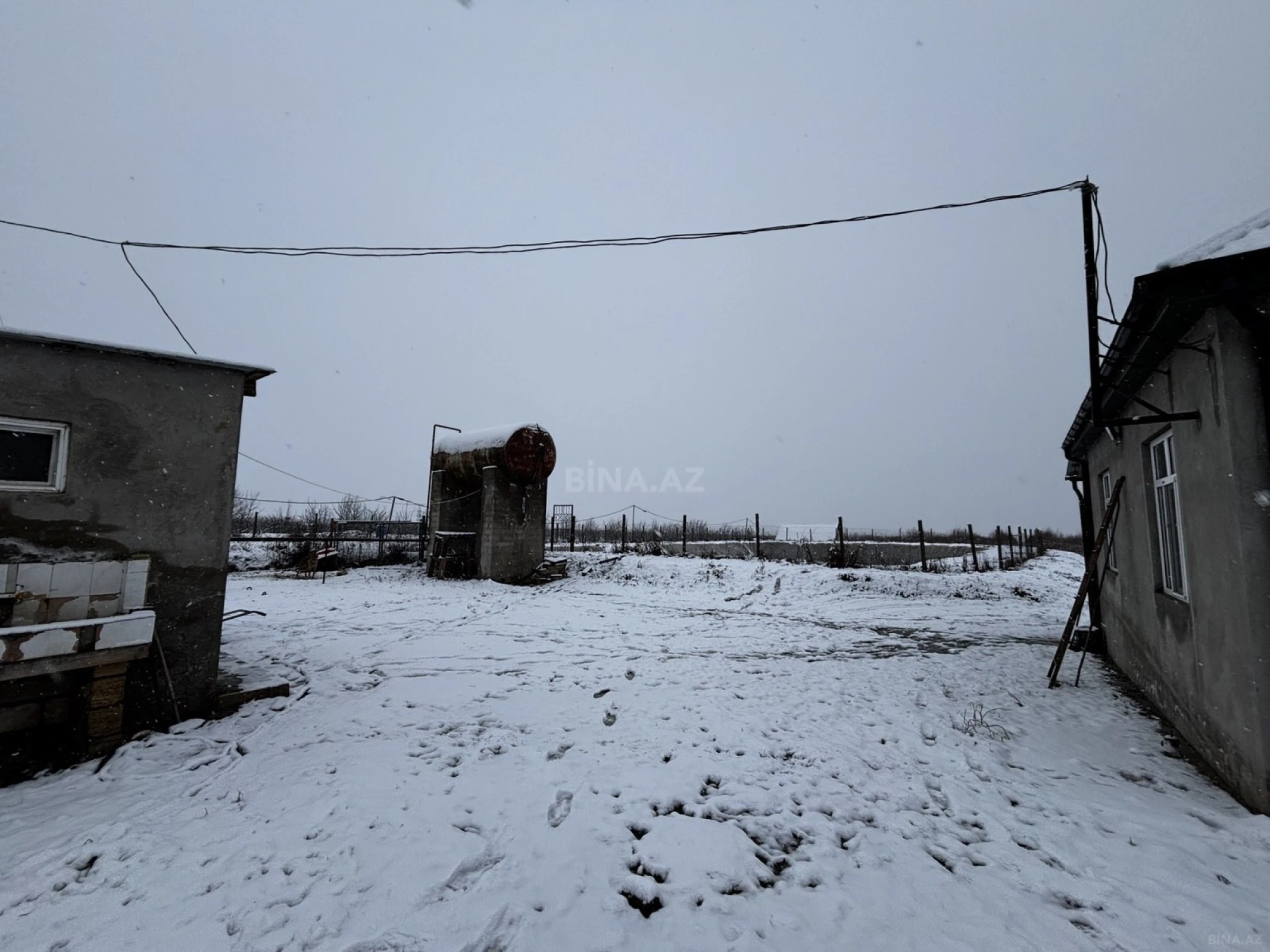 Satılır torpaq sahəsi 1400 m²