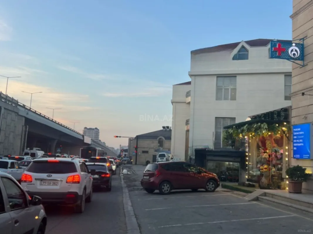 Kirayə verilir obyekt 1050 m²