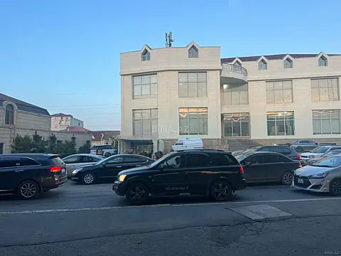 Kirayə verilir obyekt 1050 m²