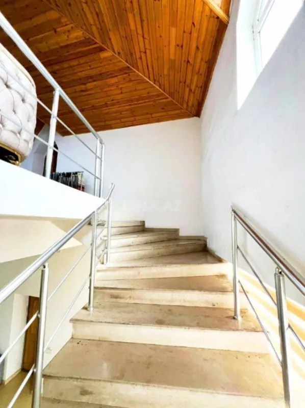 Kirayə verilir obyekt 1050 m²