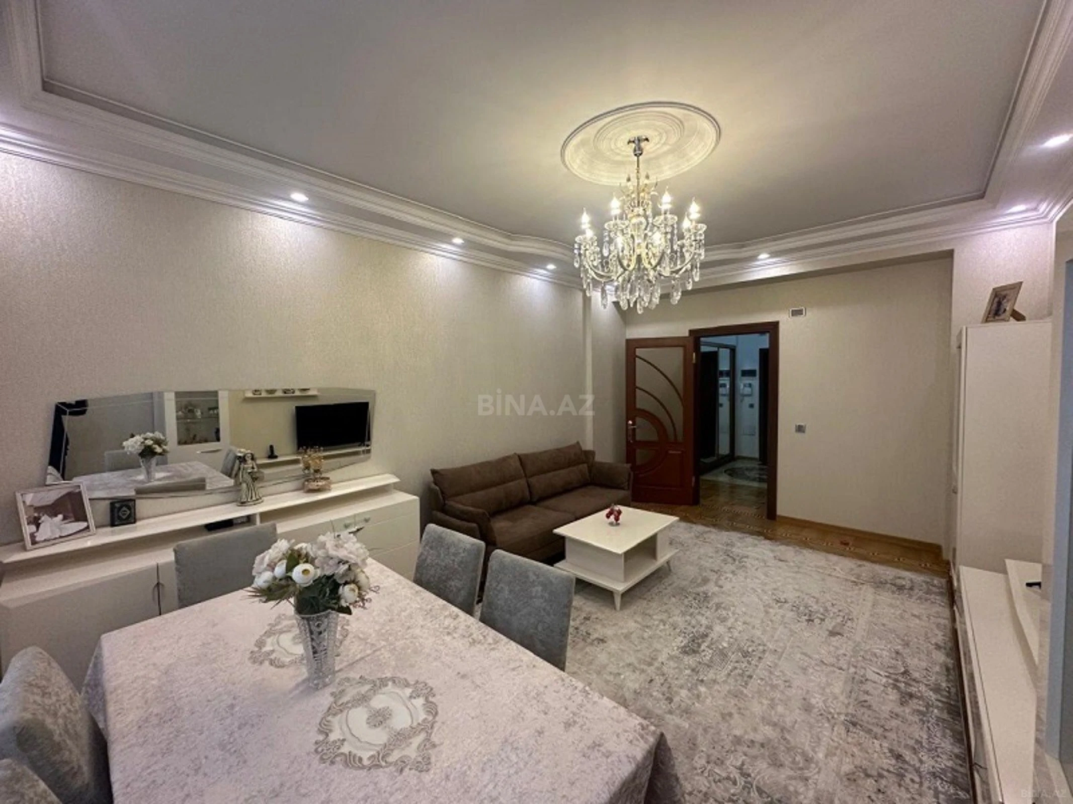 Satılır 2 otaqlı mənzil 90 m²