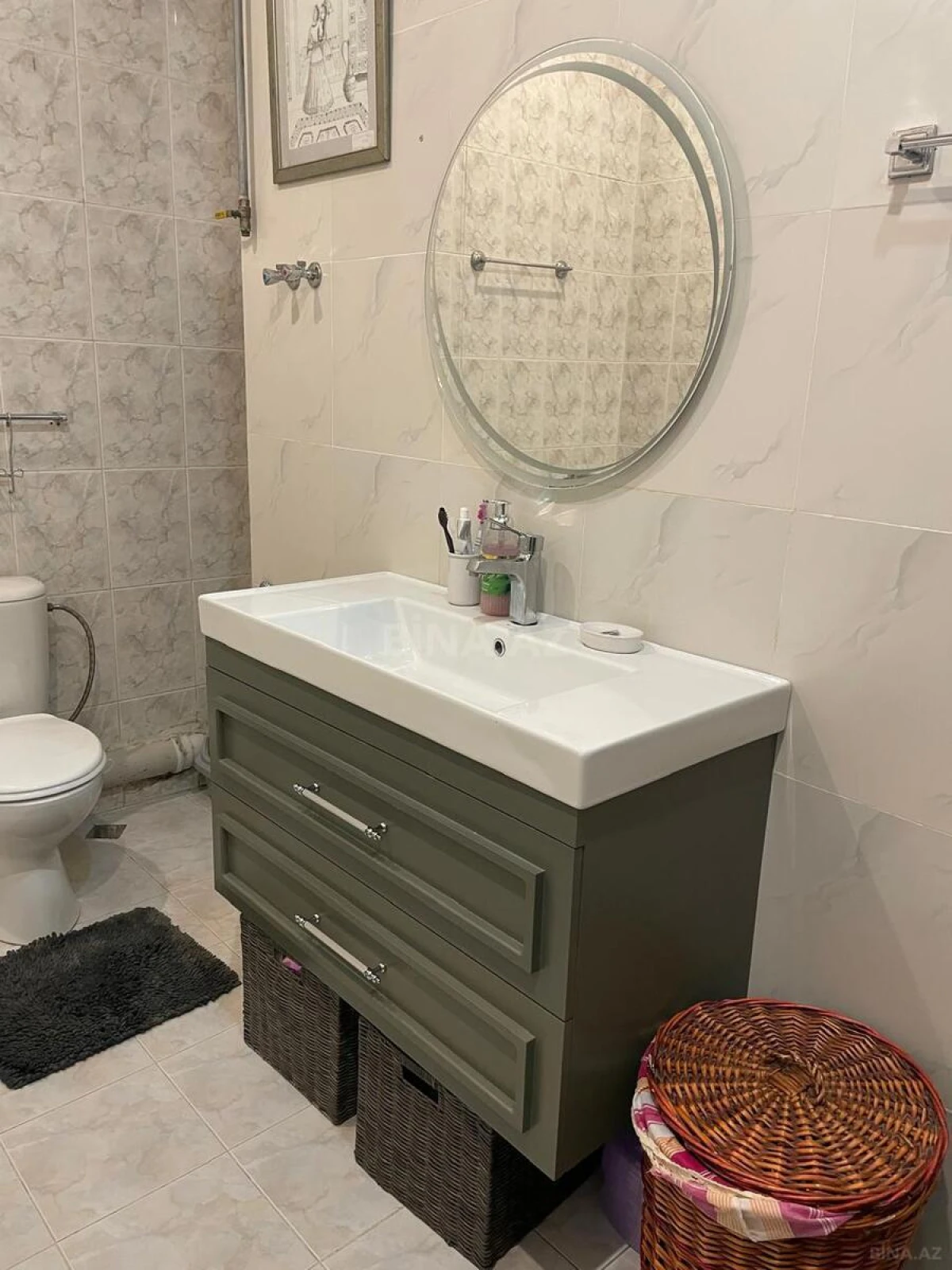 Satılır 4 otaqlı mənzil 210 m²