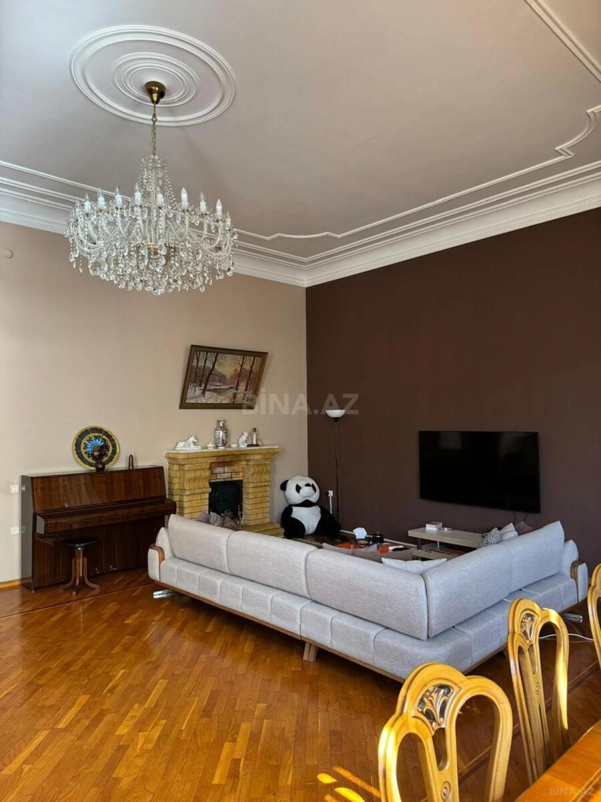 Satılır 4 otaqlı mənzil 210 m²