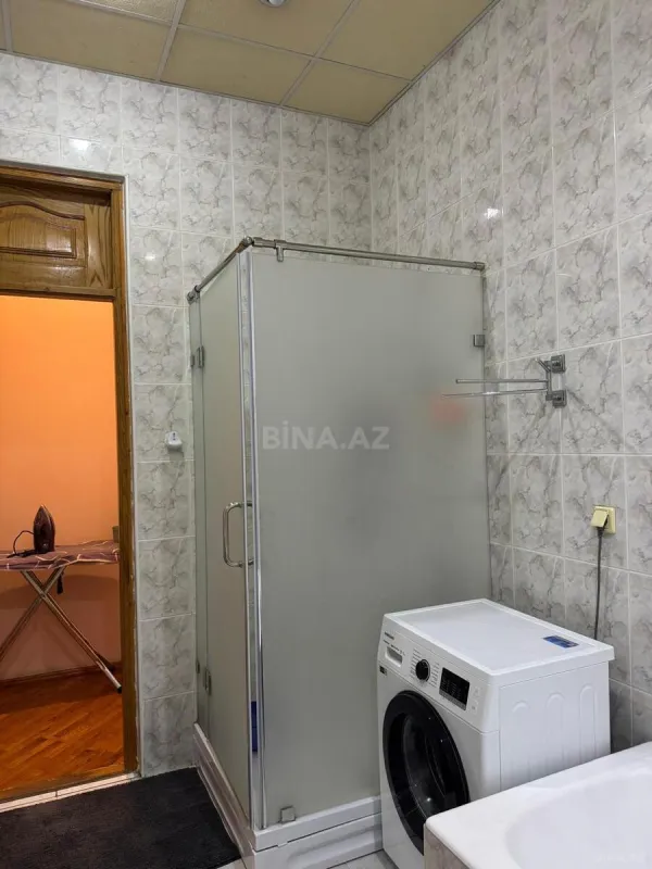 Satılır 4 otaqlı mənzil 210 m²