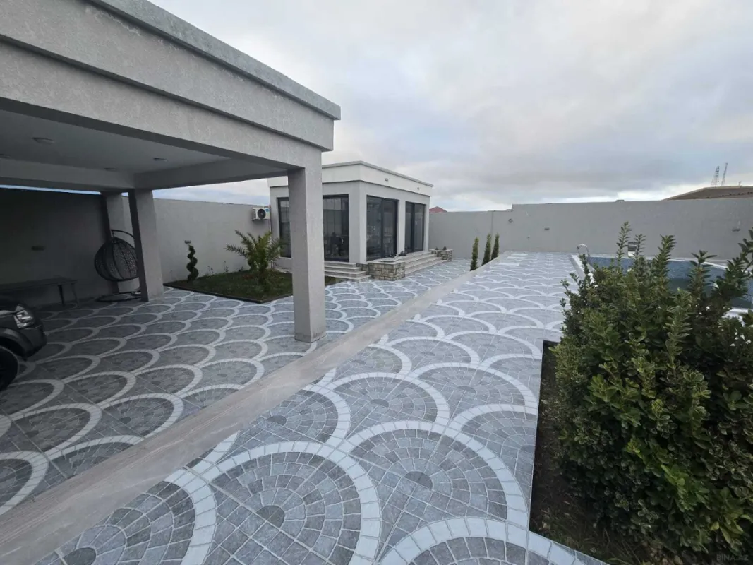 Satılır 5 otaqlı həyət evi 250 m²