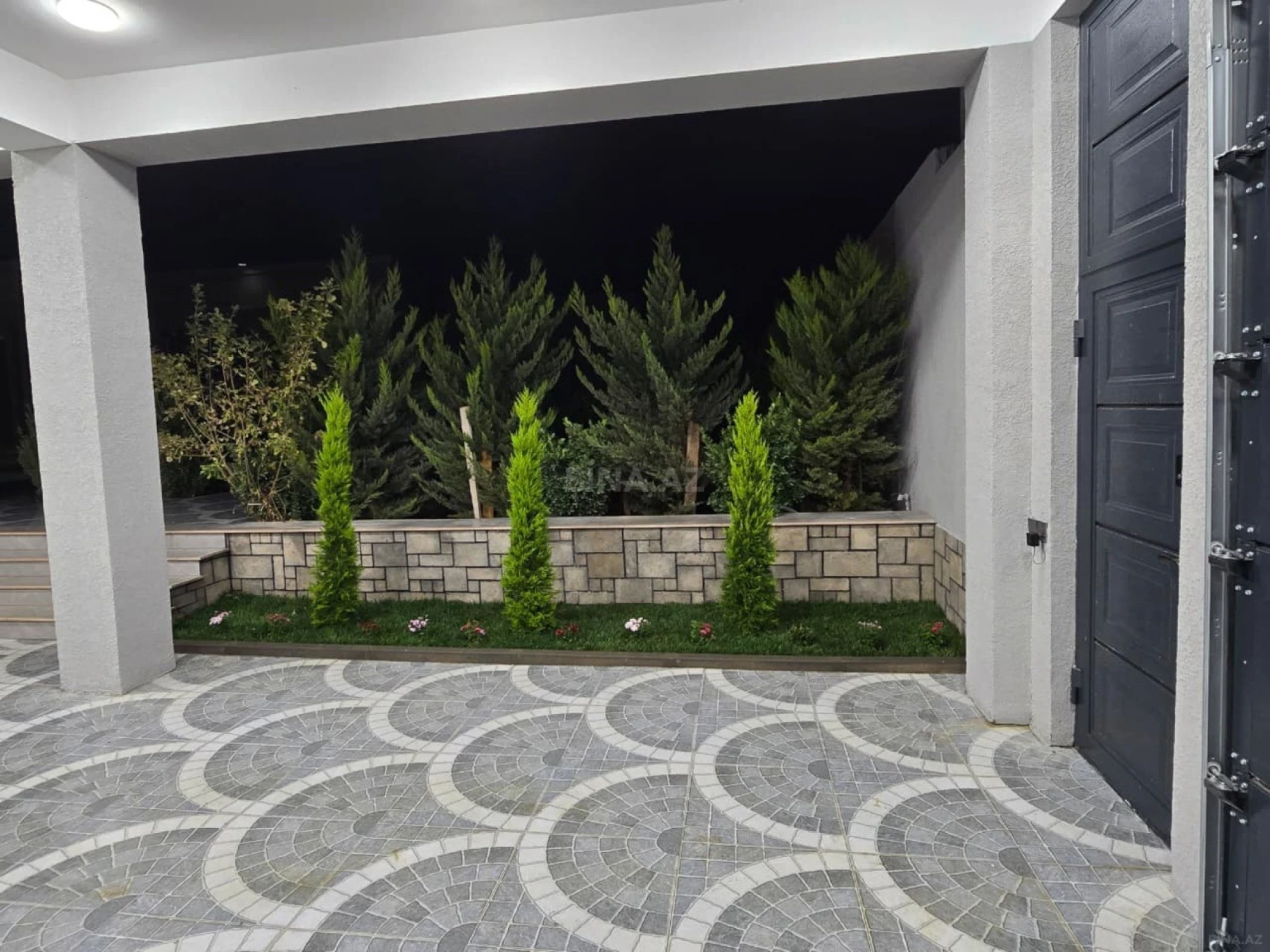 Satılır 5 otaqlı həyət evi 250 m²