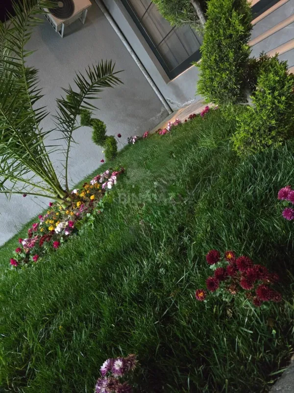 Satılır 5 otaqlı həyət evi 250 m²