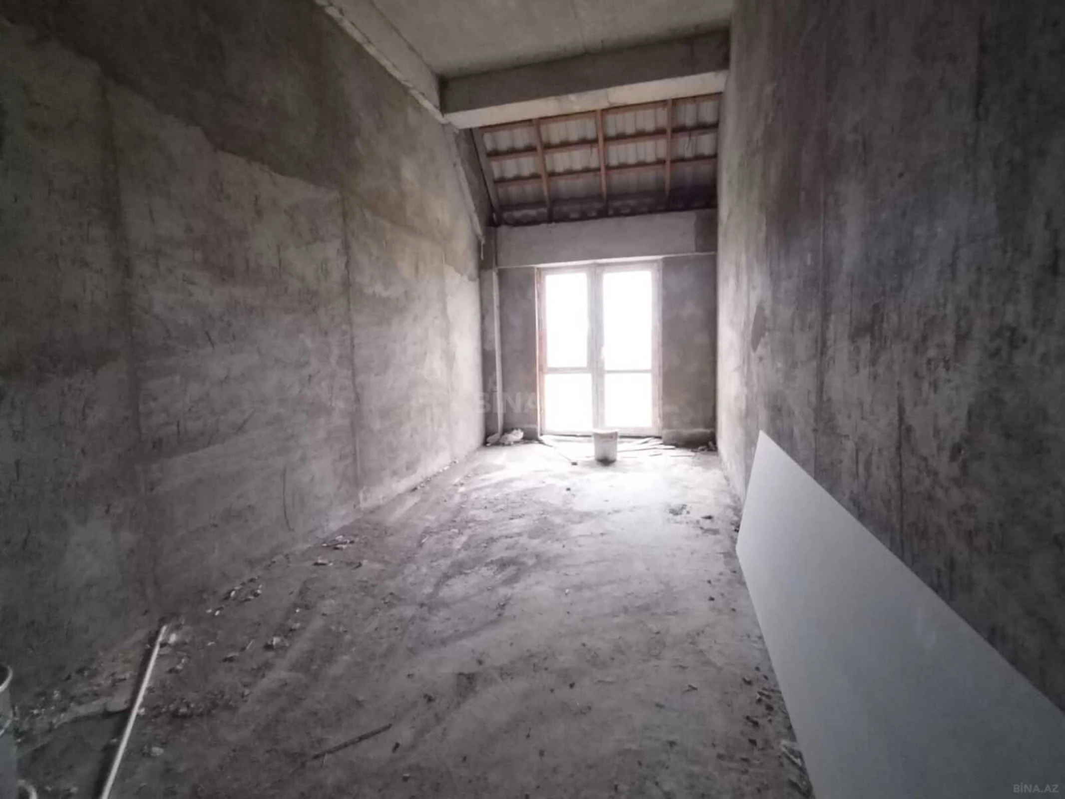 Satılır 3 otaqlı mənzil 125 m²