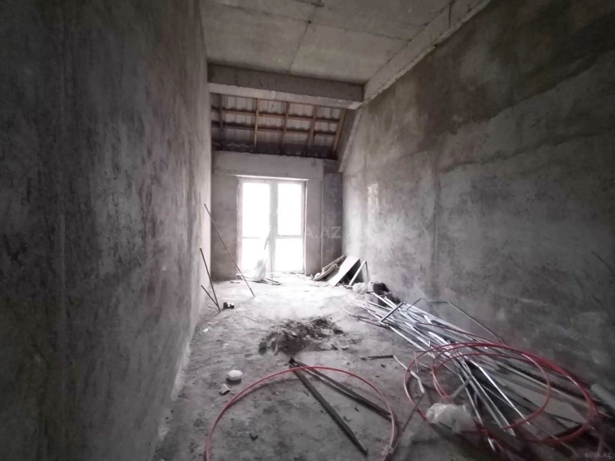 Satılır 3 otaqlı mənzil 125 m²