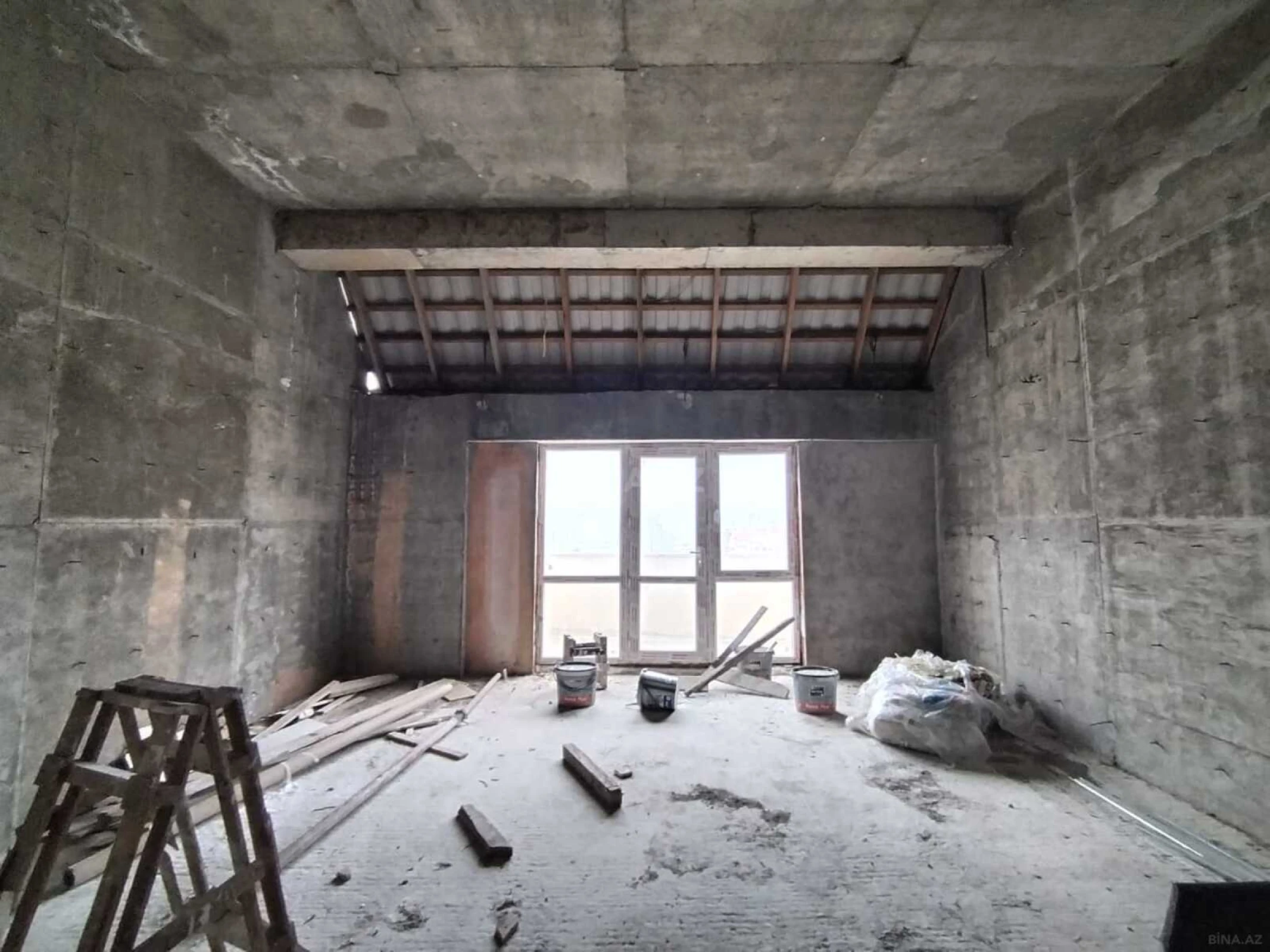 Satılır 3 otaqlı mənzil 125 m²