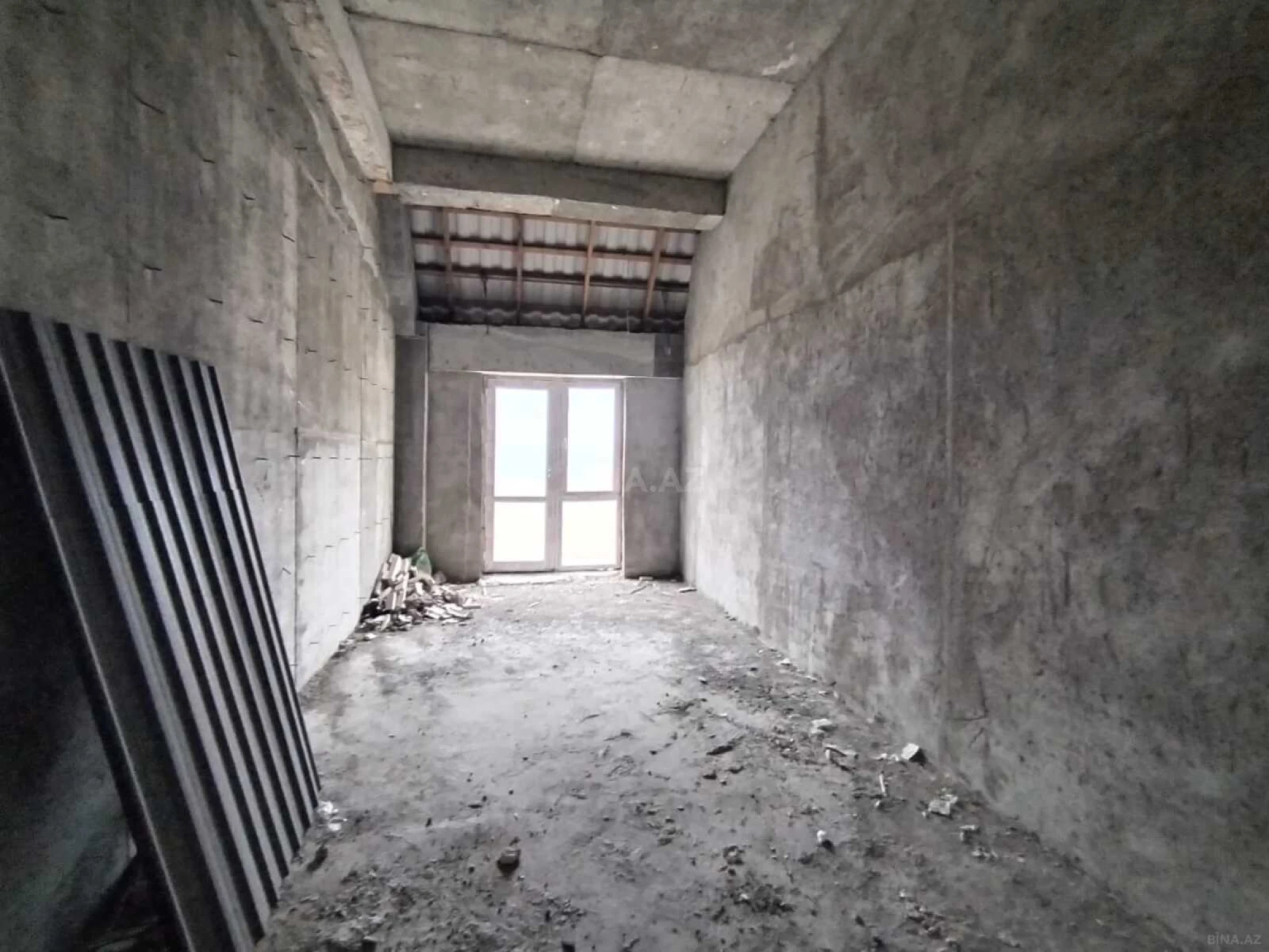 Satılır 3 otaqlı mənzil 125 m²