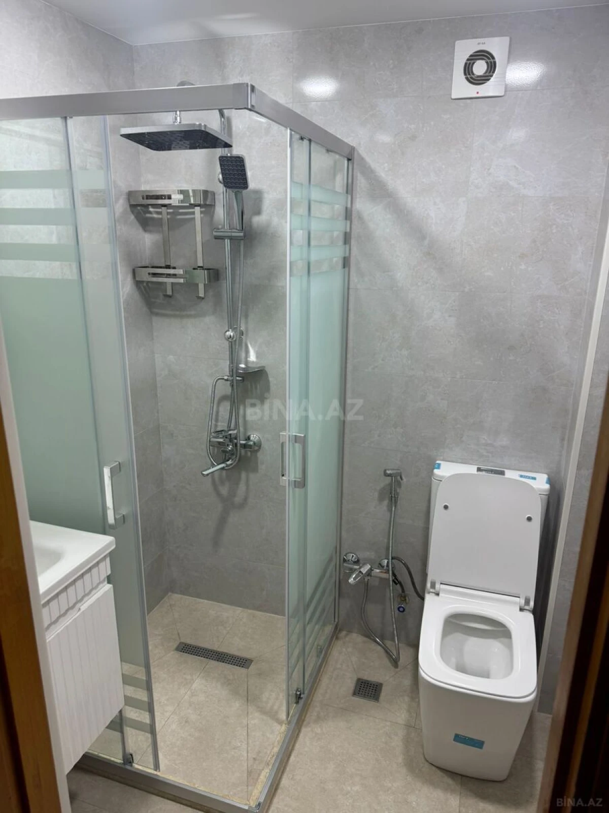 Kirayə verilir 3 otaqlı mənzil 75 m²