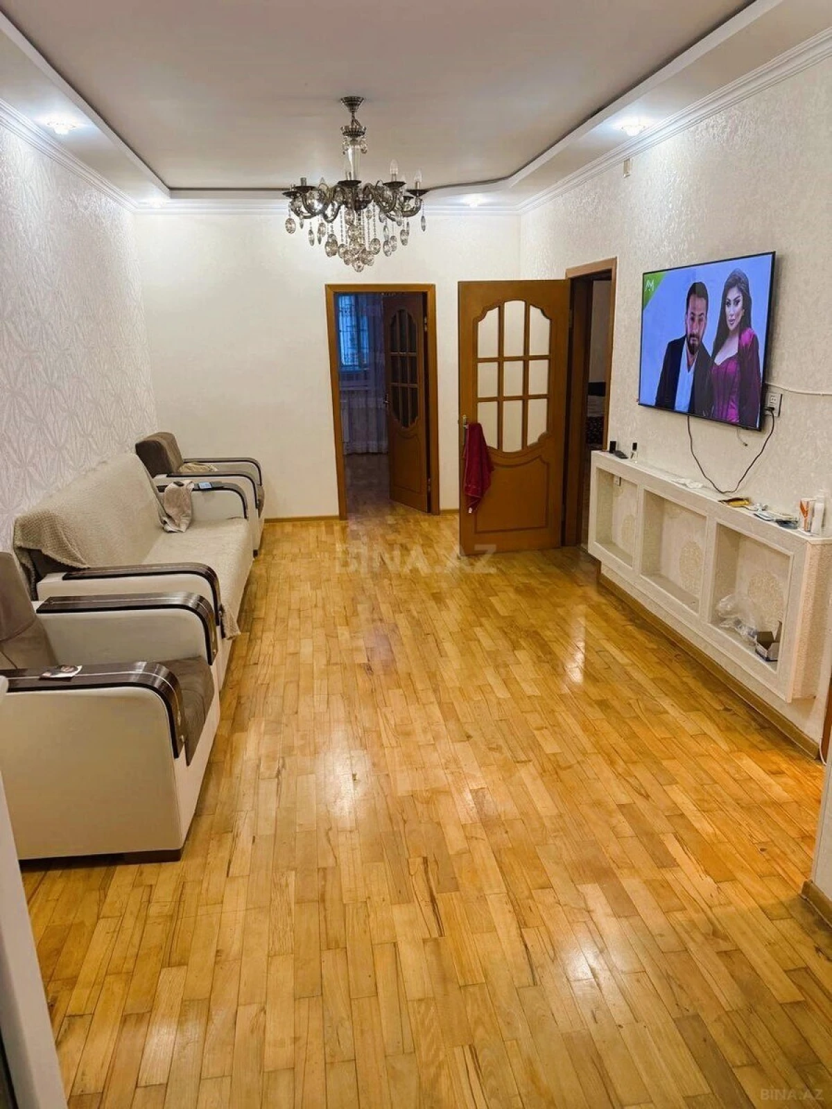 Kirayə verilir 4 otaqlı mənzil 130 m²