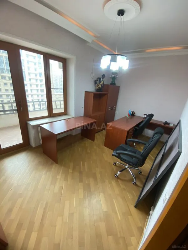 Kirayə verilir 3 otaqlı ofis 160 m²