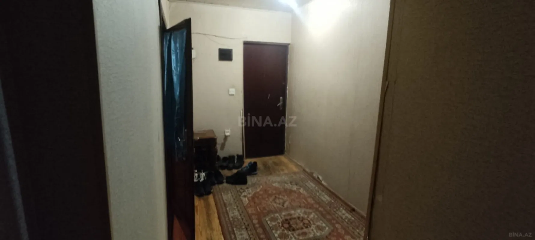 Satılır 5 otaqlı mənzil 120 m²