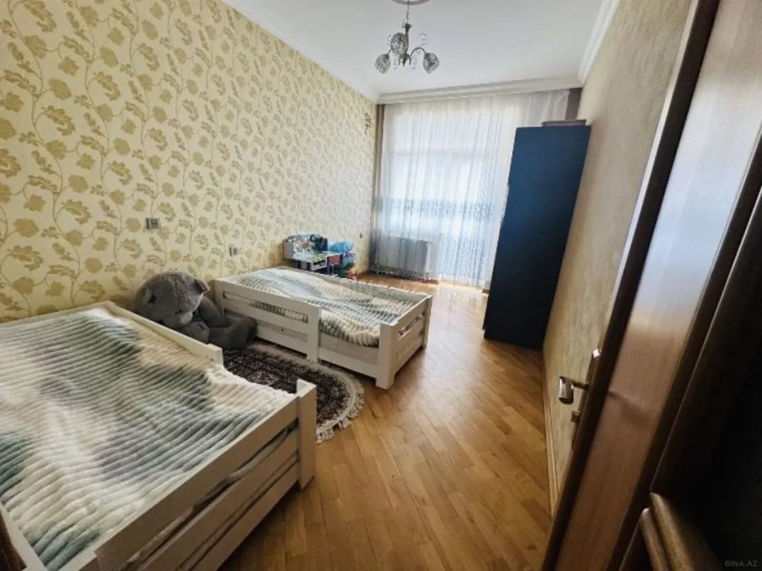 Satılır 3 otaqlı mənzil 120 m²