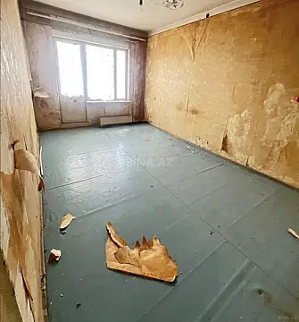 Satılır 4 otaqlı mənzil 100 m²