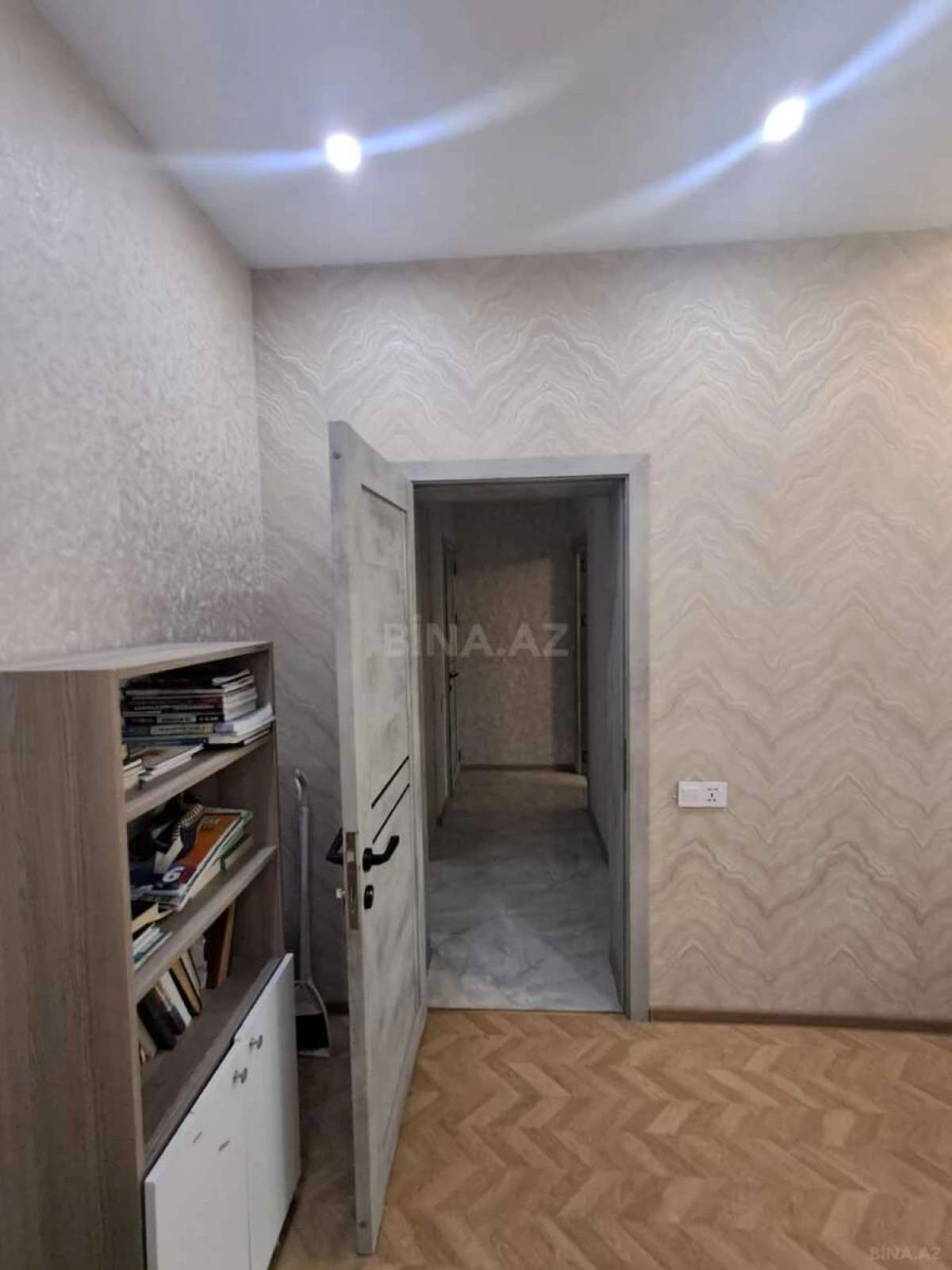 Satılır 2 otaqlı mənzil 55 m²