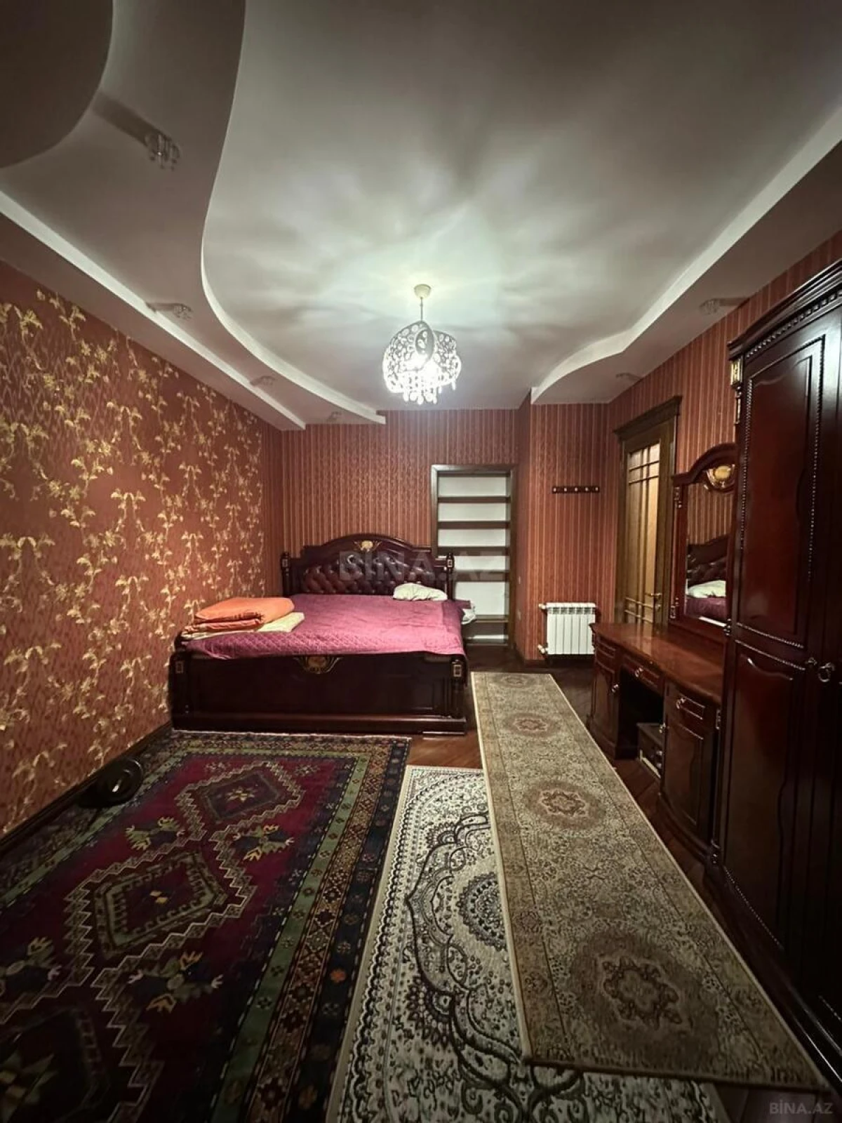 Kirayə verilir 4 otaqlı mənzil 180 m²