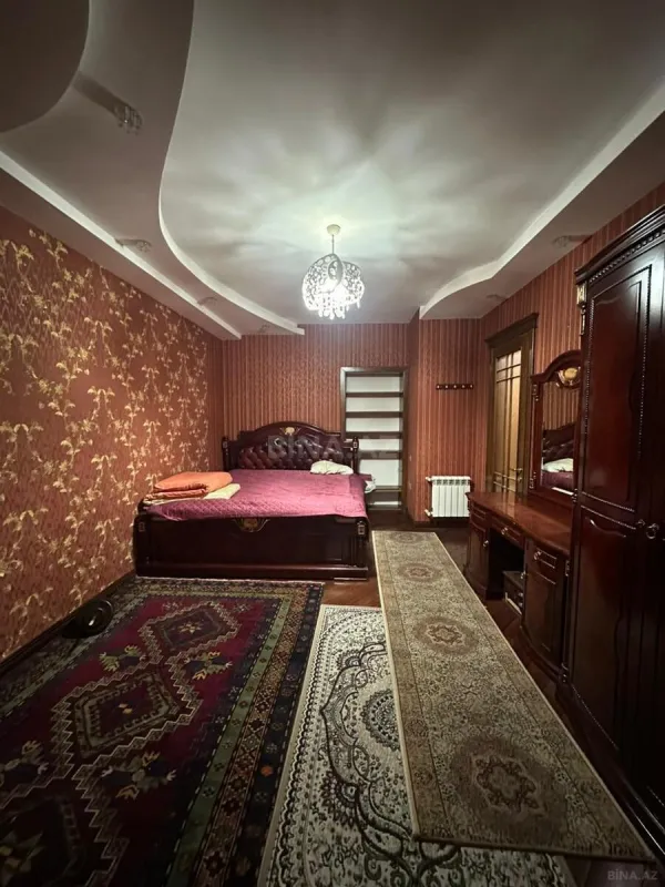 Kirayə verilir 4 otaqlı mənzil 180 m²