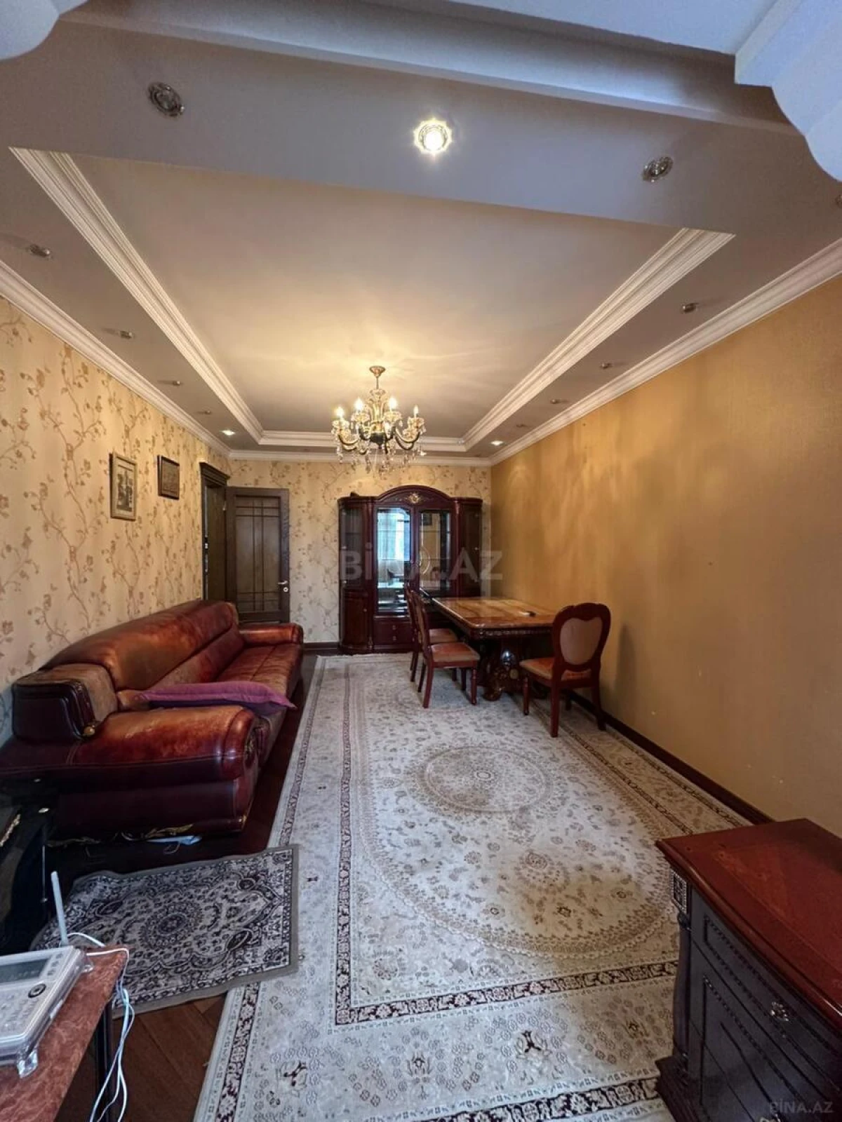 Kirayə verilir 4 otaqlı mənzil 180 m²