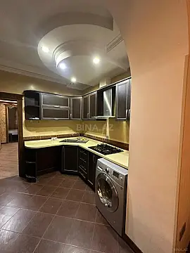 Kirayə verilir 4 otaqlı mənzil 180 m²