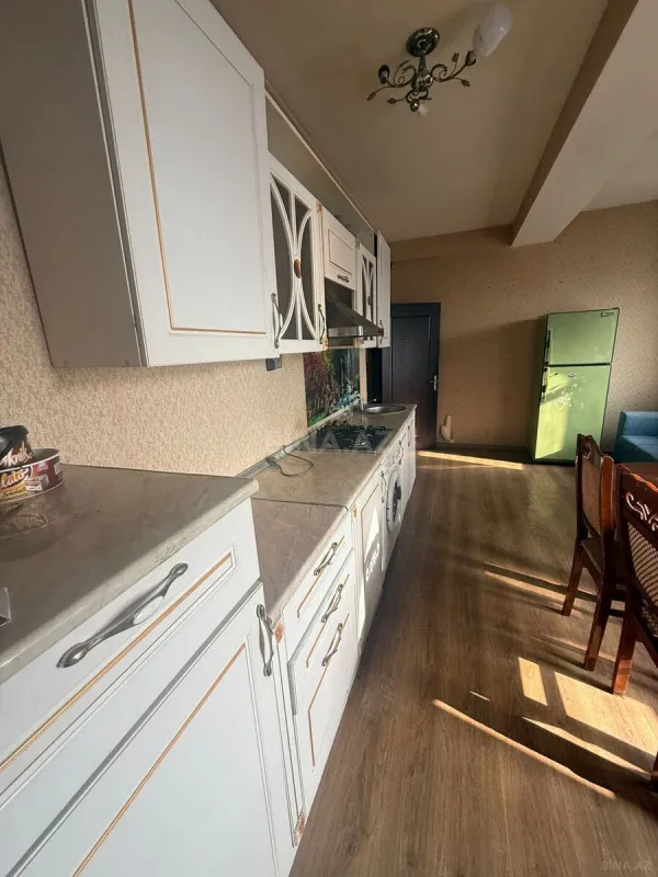 Kirayə verilir 2 otaqlı mənzil 60 m²