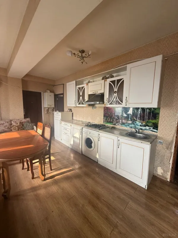 Kirayə verilir 2 otaqlı mənzil 60 m²