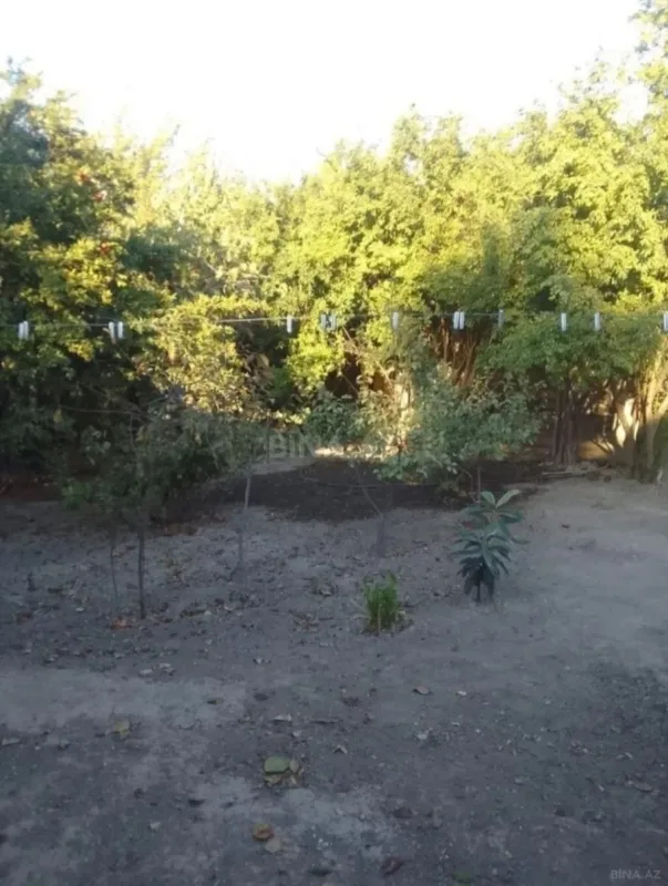 Satılır 5 otaqlı həyət evi 140 m²