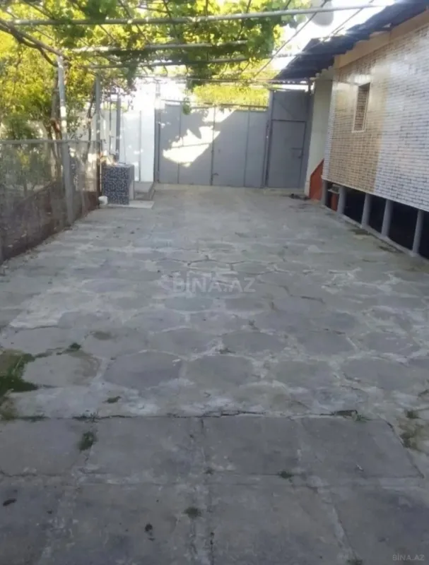 Satılır 5 otaqlı həyət evi 140 m²