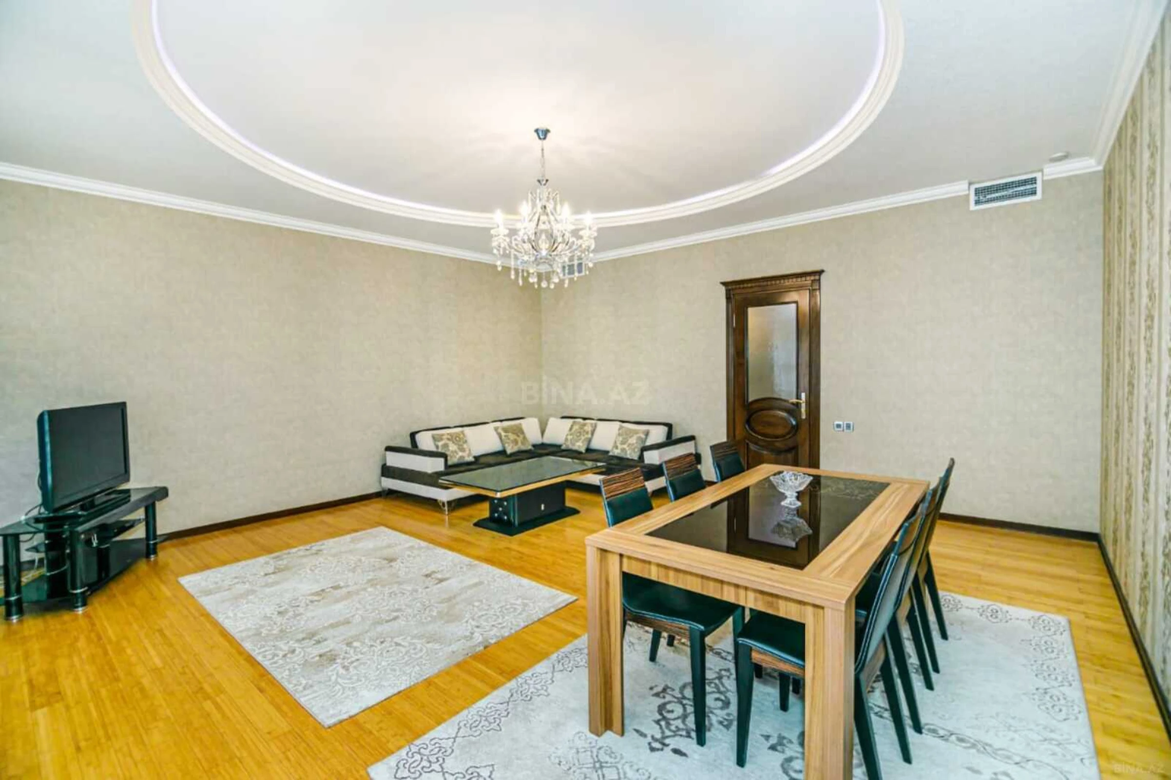 Kirayə verilir 3 otaqlı mənzil 170 m²