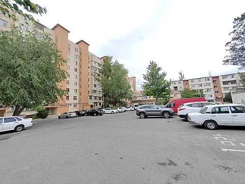 Satılır 2 otaqlı mənzil 60 m²