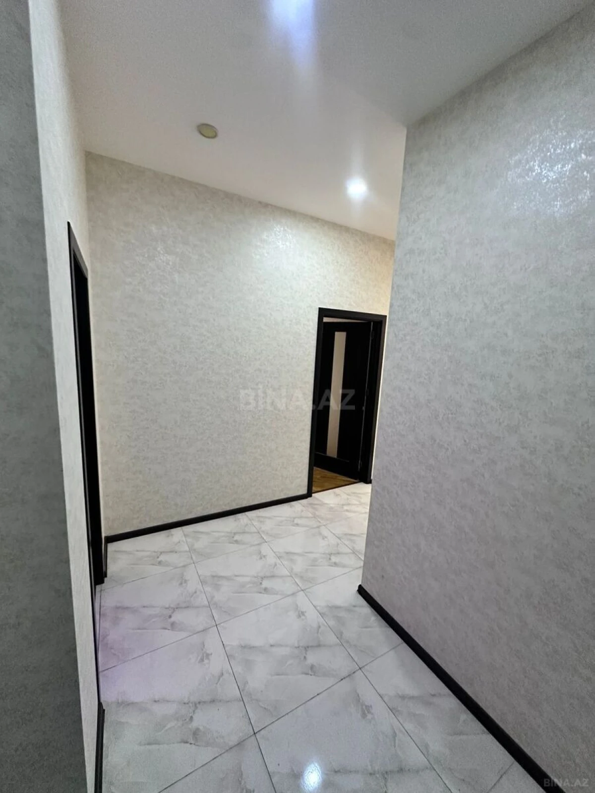 Satılır 3 otaqlı mənzil 95 m²