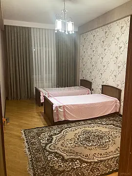Kirayə verilir 3 otaqlı mənzil 140 m²