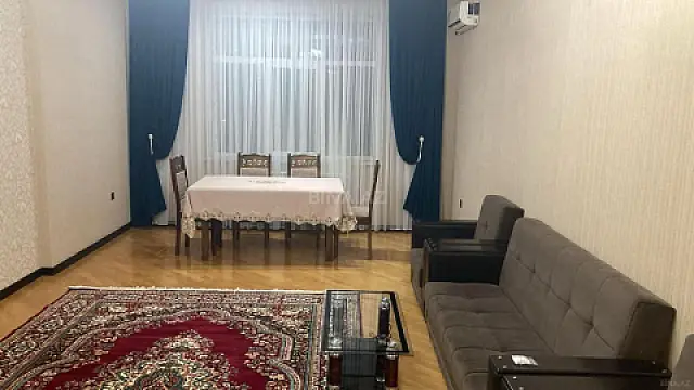 Kirayə verilir 3 otaqlı mənzil 140 m²