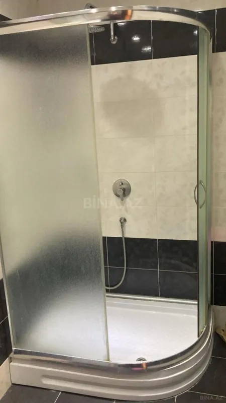 Kirayə verilir 3 otaqlı mənzil 140 m²