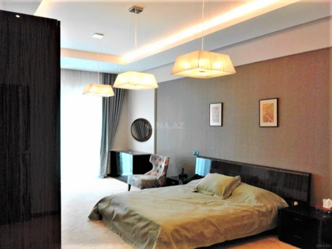 Kirayə verilir 4 otaqlı mənzil 230 m²