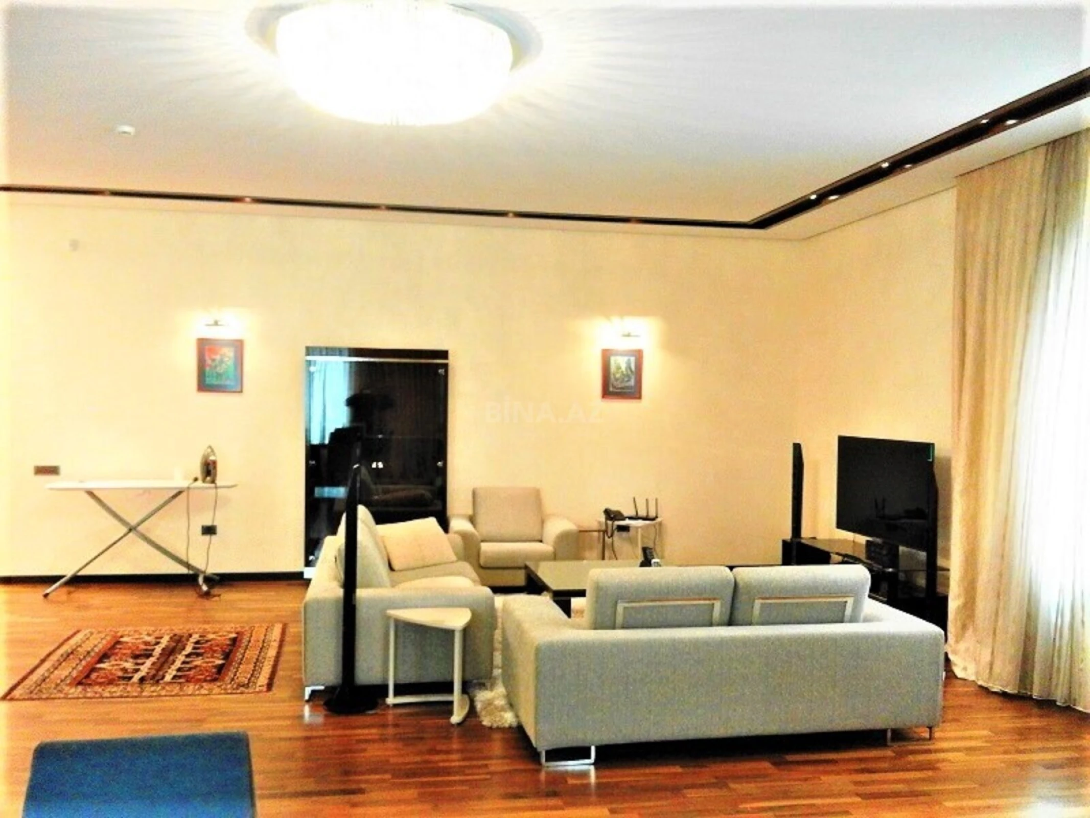 Kirayə verilir 4 otaqlı mənzil 230 m²