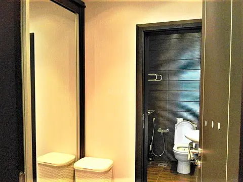 Kirayə verilir 4 otaqlı mənzil 230 m²