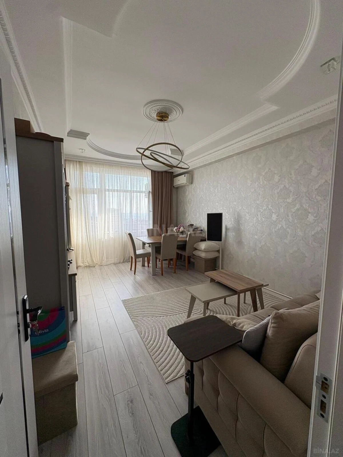 Satılır 2 otaqlı mənzil 60 m²