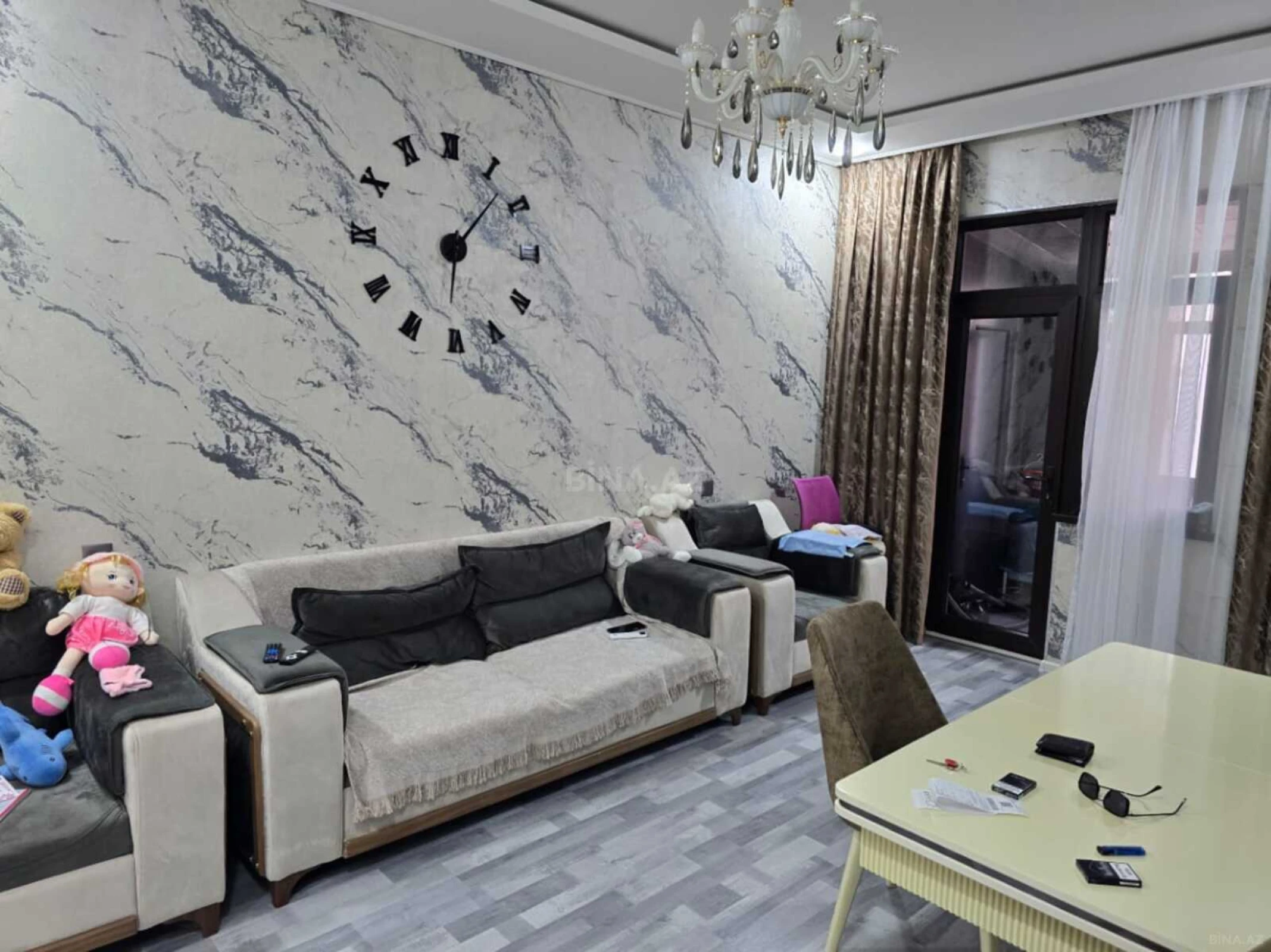 Satılır 2 otaqlı mənzil 61 m²