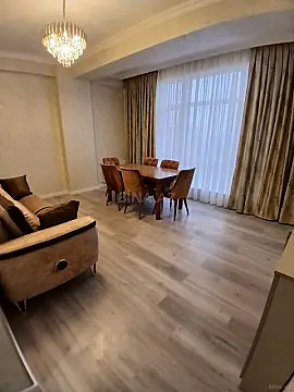 Kirayə verilir 3 otaqlı mənzil 114 m² — Bakı, 7-ci mikrorayon 3 otaq 114.00 m²