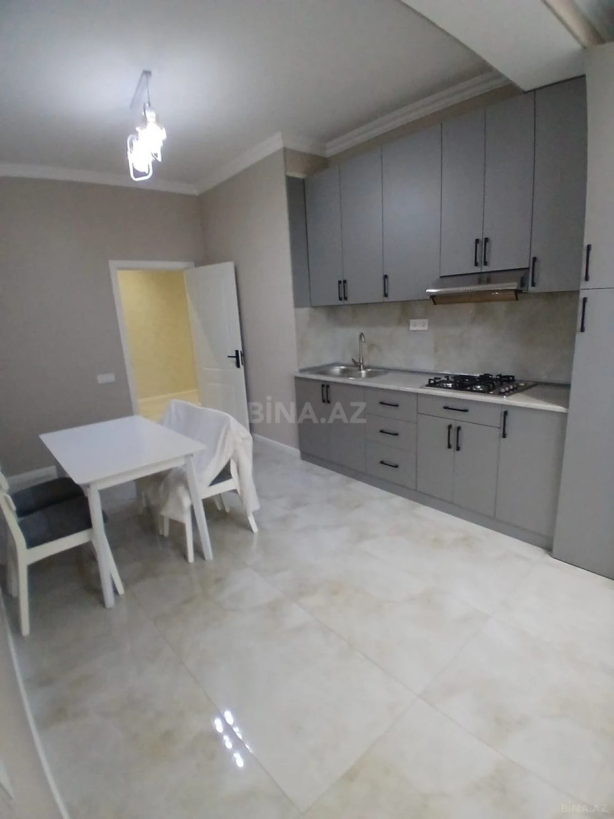 Kirayə verilir 3 otaqlı mənzil 114 m²