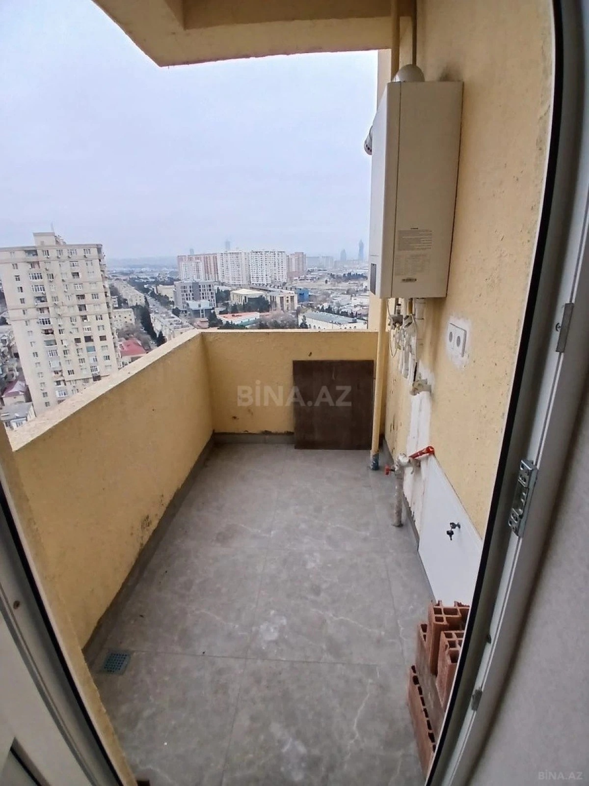 Kirayə verilir 3 otaqlı mənzil 114 m²